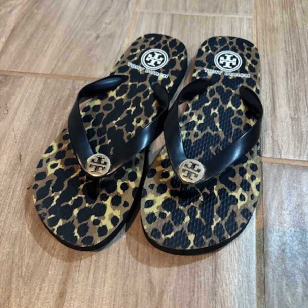 Tory Burch Brand New Animal Print Flip Flops Size 6